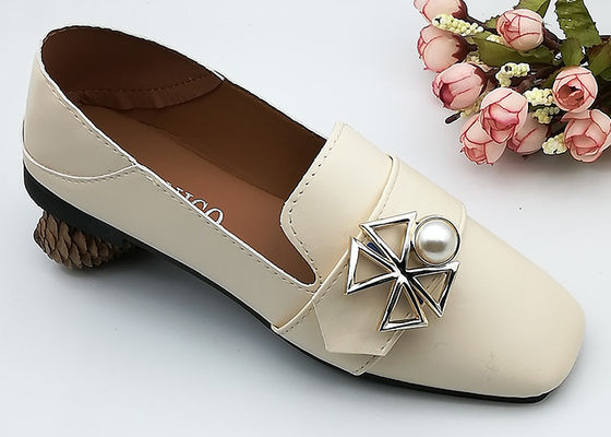 China Faux-Perlen-Silber-Schuh wölbt und befestigt dekorative Zusätze D603 fournisseur