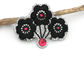 Schwarze Blumen-Stickerei bessert Wintersweet geformte kundengebundene Farbe/Größe aus fournisseur